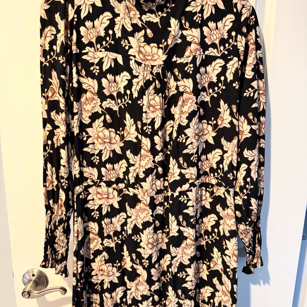 Saint + Sofia Floral Black and Cream Maxi Dress | Size 6 - Picture 6 of 7